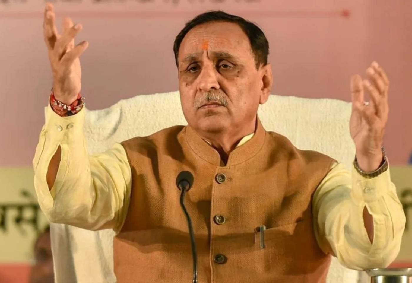 Vijay Rupani Resigns now these three leaders are in race for post of Gujarat Chief Minister